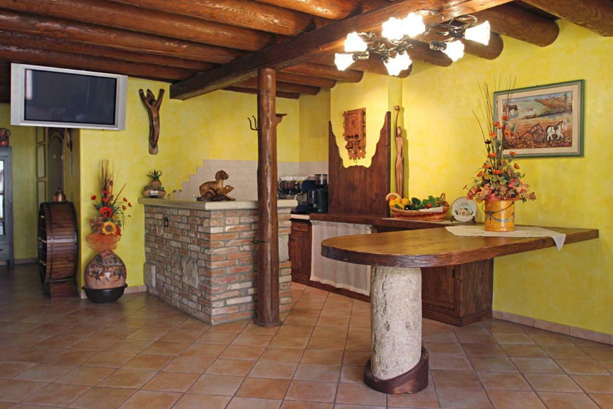 All'Albaro Agriturismo Salizzole Exteriör bild