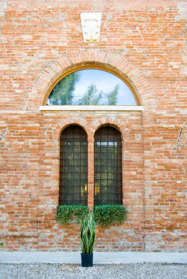 All'Albaro Agriturismo Salizzole Exteriör bild