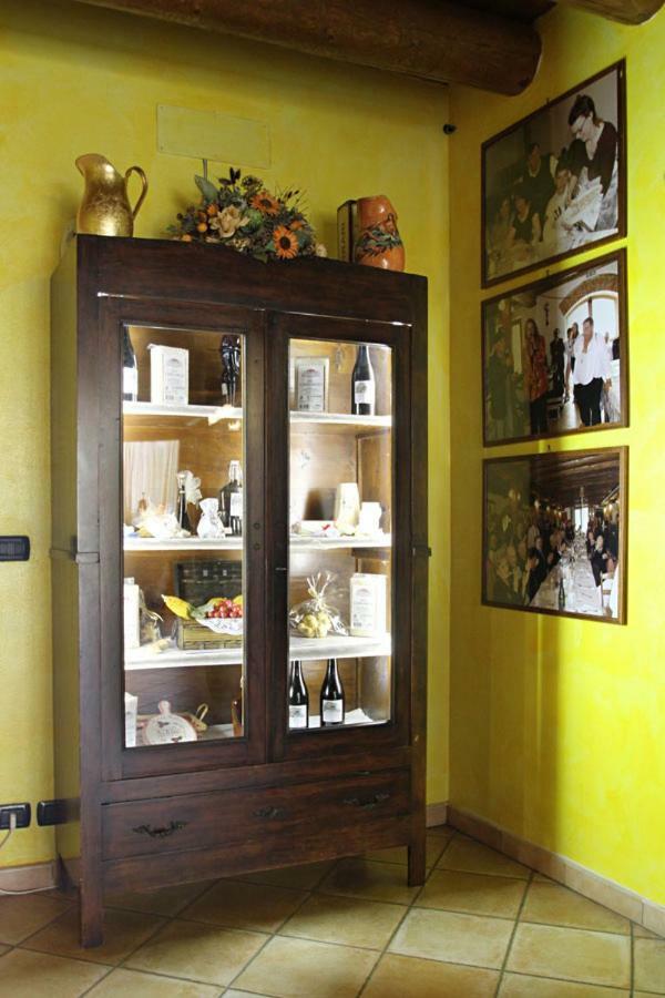 All'Albaro Agriturismo Salizzole Exteriör bild