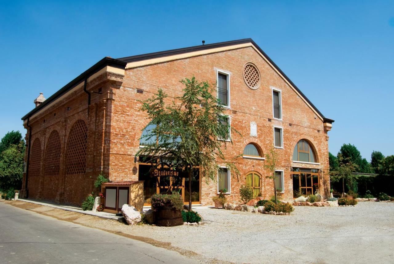 All'Albaro Agriturismo Salizzole Exteriör bild